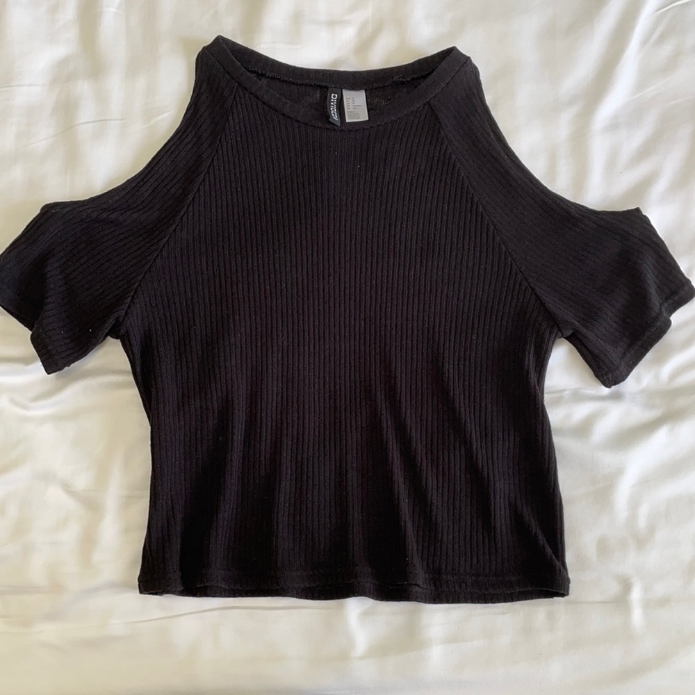 H&M Black Top w/ Cut Out Sleeves